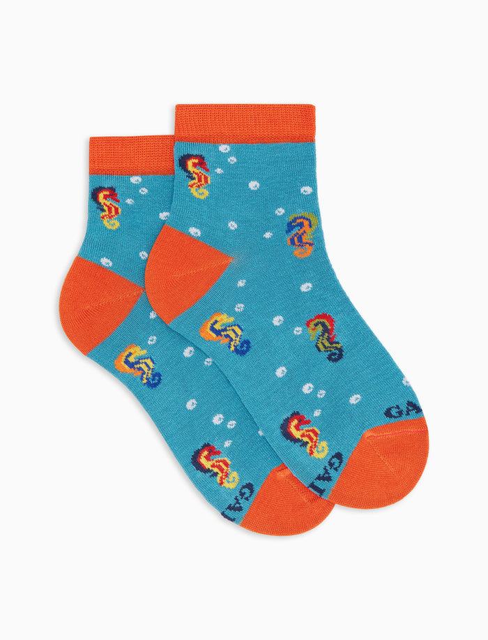 Calze cortissime bambino cotone fantasia cavallucci marini su fondo color pavone - Gallo 1927 - Official Online Shop