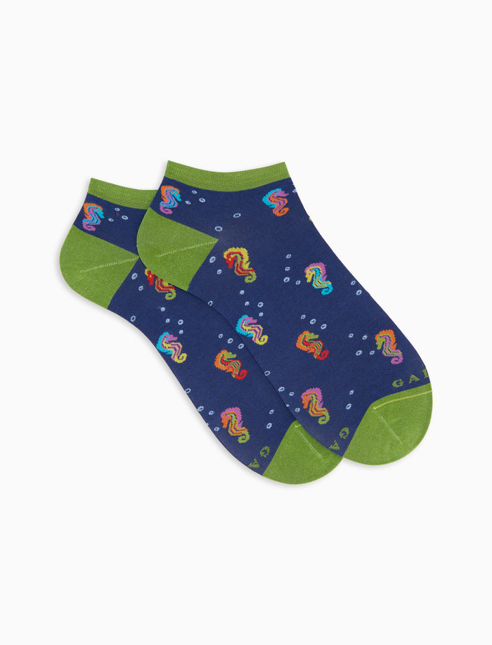 Calze fantasmini uomo cotone fantasia cavallucci marini su fondo blu - Gallo 1927 - Official Online Shop