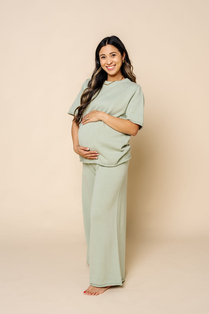 sage knit short sleeve tee & Pant. mallory wearing a size medium, 8 months pregnant.