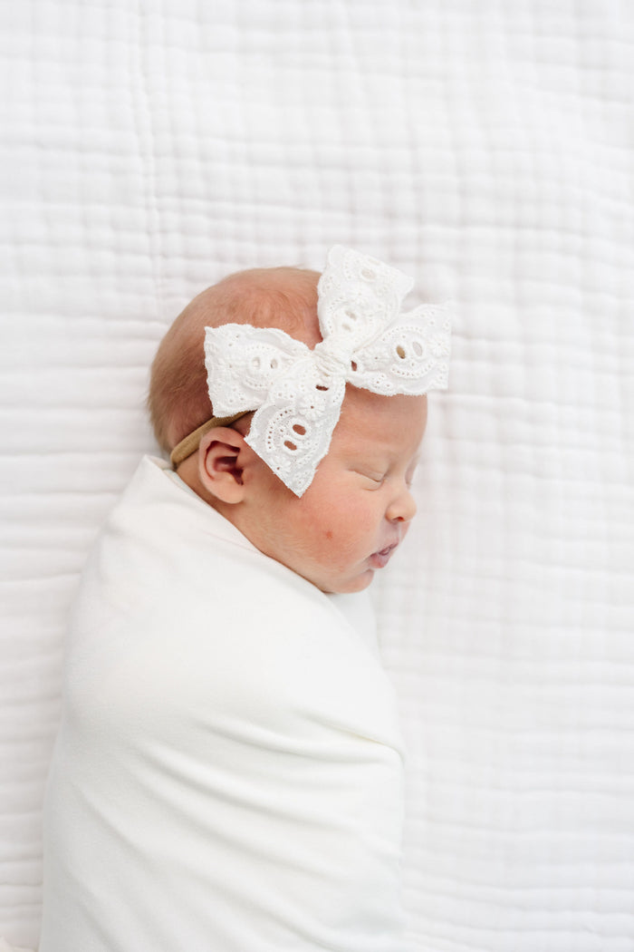Lace Bow - White Daisy Eyelet Headband