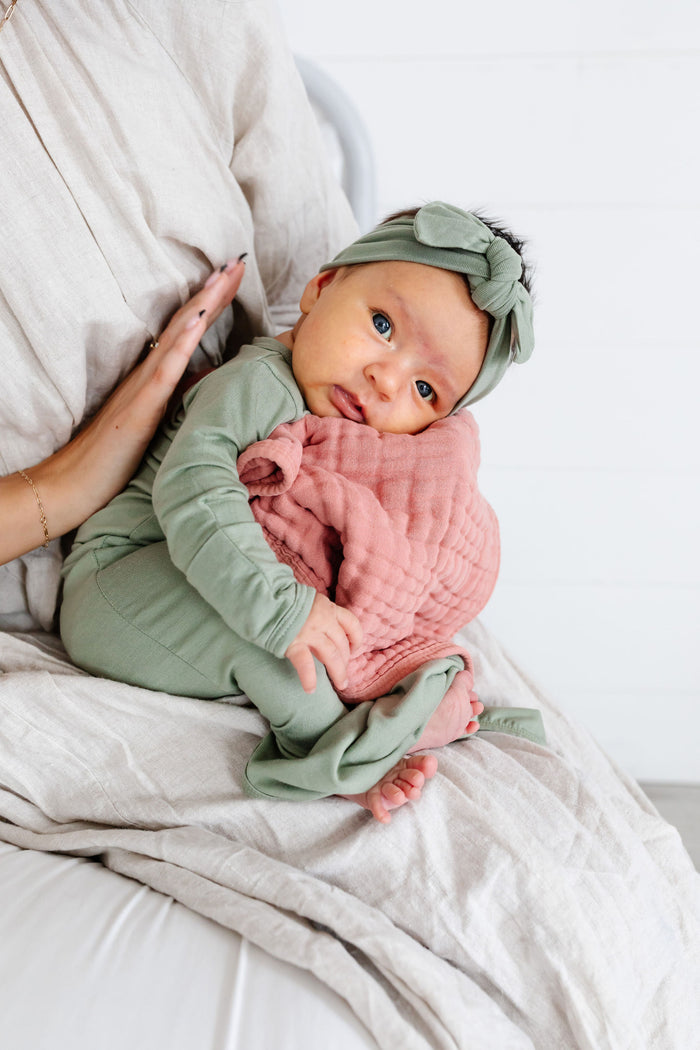 Newborn Gift Bundle: Rachel