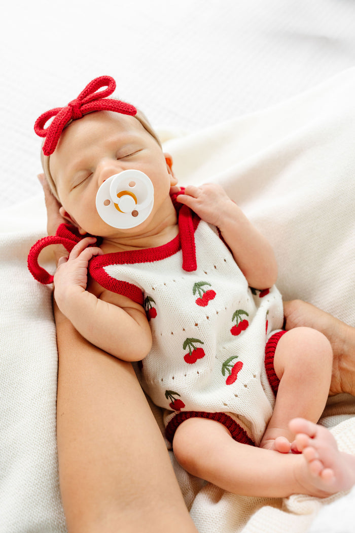 Sweater Bow - Red Knit
