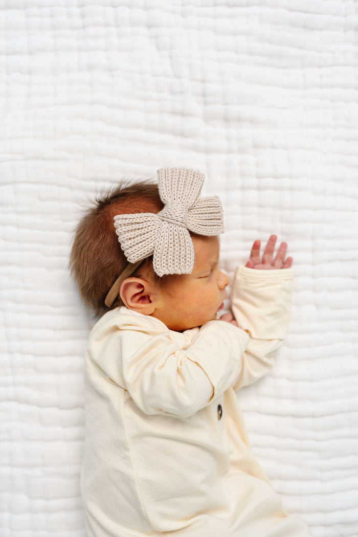 Sweater Bow - Tan Chunky Knit