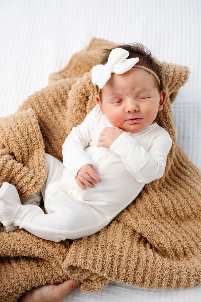 Velvet - Ivory Bow