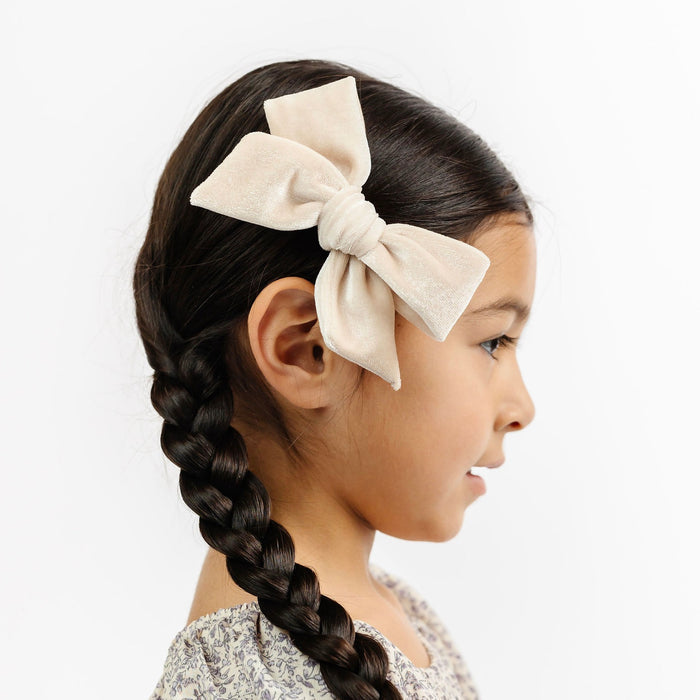 Velvet - Latte Bow