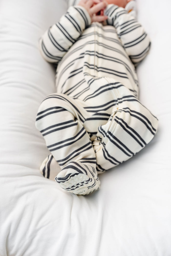 Vinnie Zipper Footies