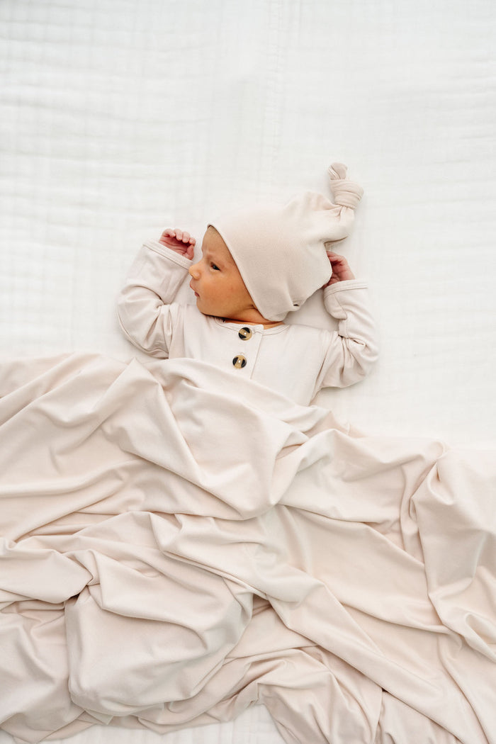 Winnie Newborn Hat Bundle (Top + Bottom)